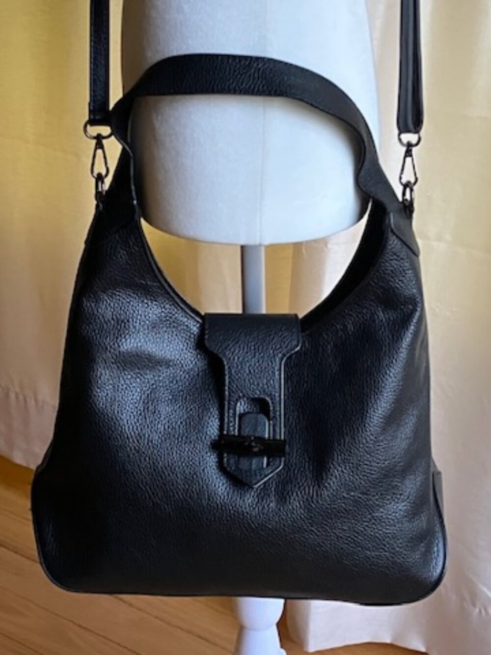 NWT Lisa Minardi Italian Leather Top Handle Bag in Black